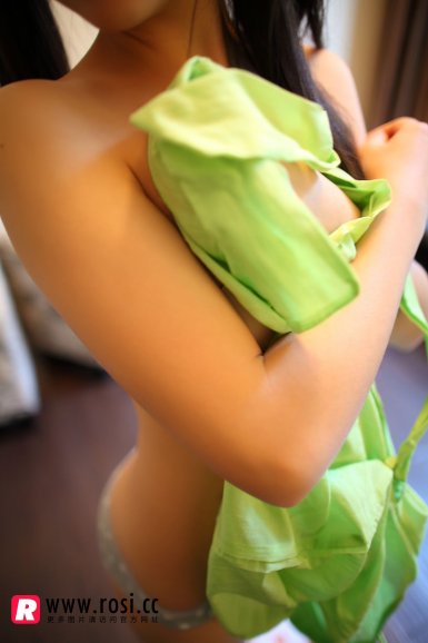 半岛体育|蛋卷头怎么烫步骤图解 手残星人也能掌握的4个步骤详解(图1) 半岛体育